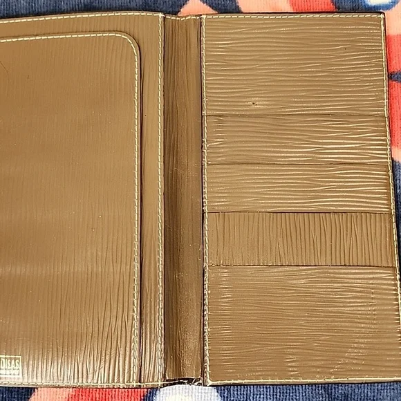 Fendi Zucca Vintage Logo Bi Fold - Picture 2 of 8